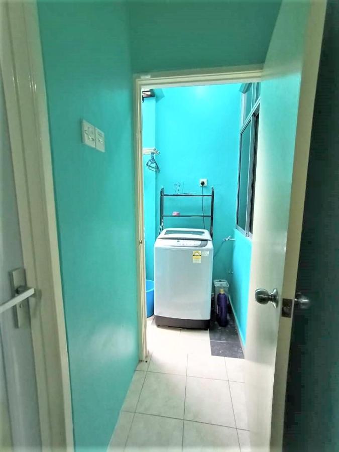 The Handz House II With Wifi - For Family Or Same Gender Only كيبالا باتاس المظهر الخارجي الصورة