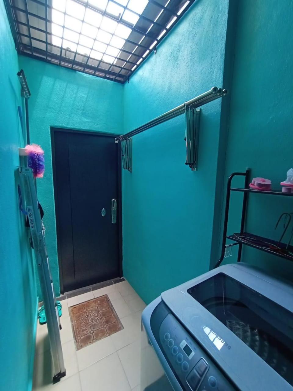 The Handz House II With Wifi - For Family Or Same Gender Only كيبالا باتاس المظهر الخارجي الصورة